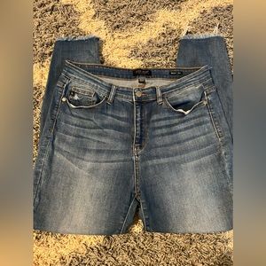 Judy Blue Distressed Skinny Fit Jean